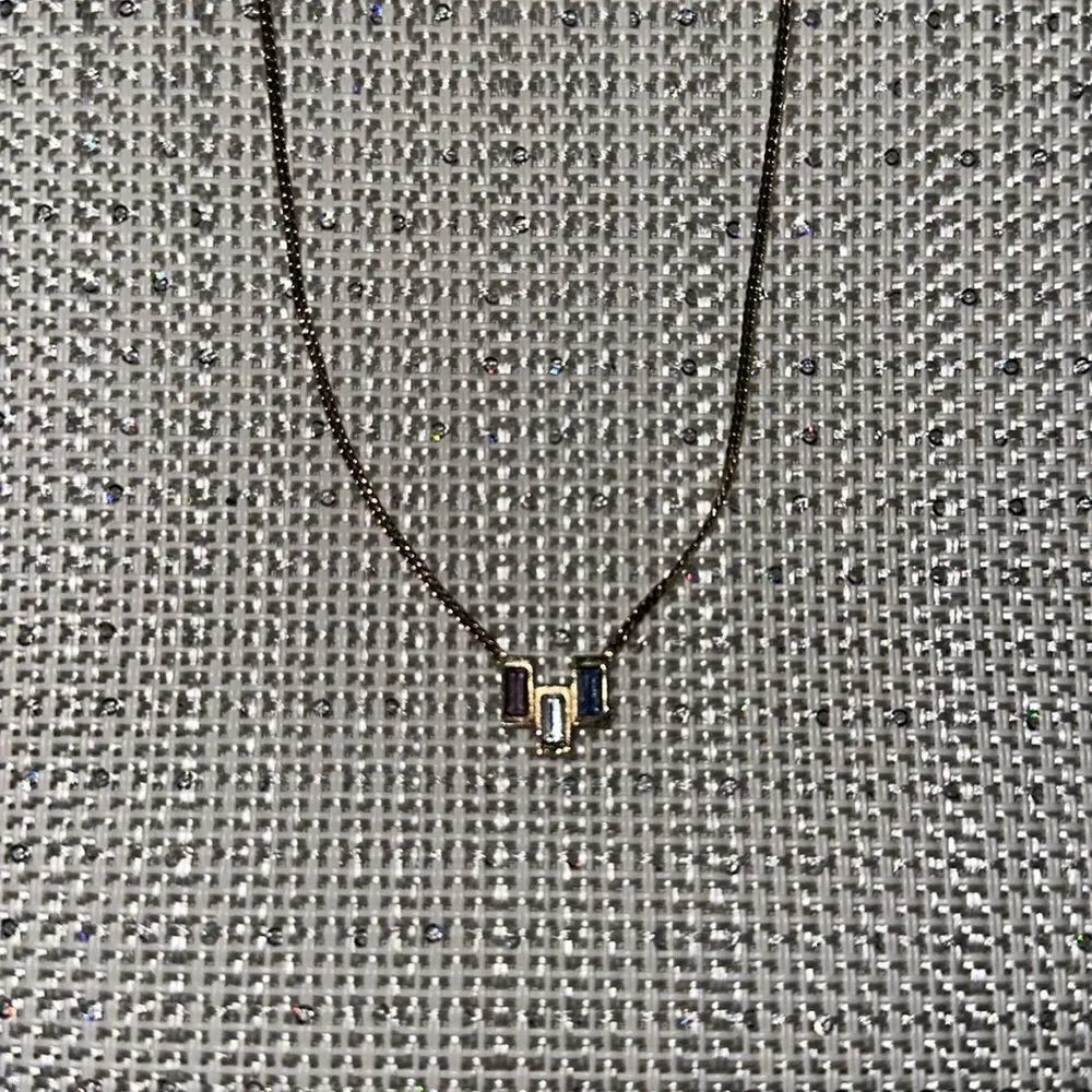 Avon Gold Tone Baguette Crystal Lavender Blue Silver Delicate Hues Necklace